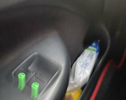 Білий Шкода Октавія, об'ємом двигуна 1.6 л та пробігом 330 тис. км за 6688 $, фото 32 на Automoto.ua