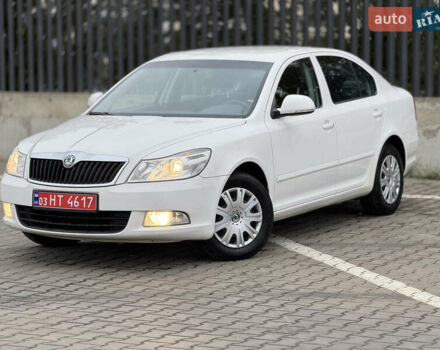 Белый Шкода Октавия, объемом двигателя 1.6 л и пробегом 239 тыс. км за 7999 $, фото 13 на Automoto.ua