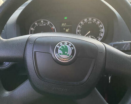 Білий Шкода Октавія, об'ємом двигуна 1.6 л та пробігом 330 тис. км за 6688 $, фото 34 на Automoto.ua