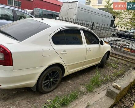 Белый Шкода Октавия, объемом двигателя 1.97 л и пробегом 240 тыс. км за 8700 $, фото 5 на Automoto.ua