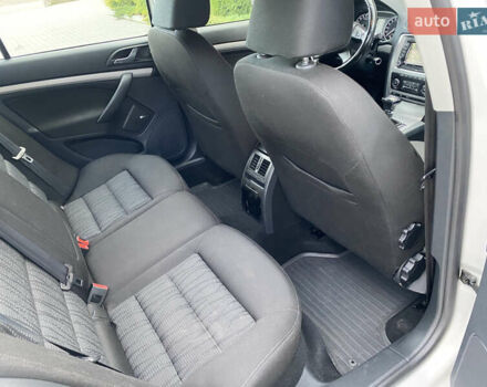 Білий Шкода Октавія, об'ємом двигуна 1.6 л та пробігом 189 тис. км за 8999 $, фото 22 на Automoto.ua