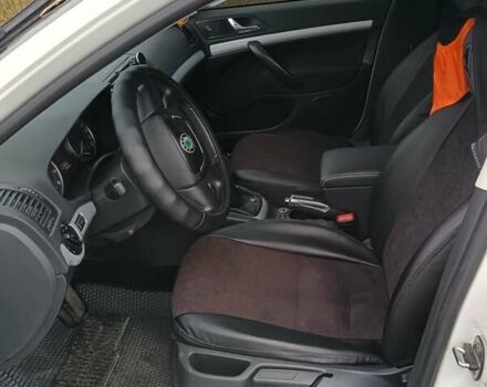 Белый Шкода Октавия, объемом двигателя 1.6 л и пробегом 194 тыс. км за 6800 $, фото 2 на Automoto.ua