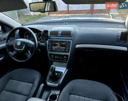 Белый Шкода Октавия, объемом двигателя 1.39 л и пробегом 275 тыс. км за 8200 $, фото 39 на Automoto.ua