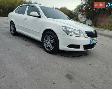 Белый Шкода Октавия, объемом двигателя 1.6 л и пробегом 220 тыс. км за 7399 $, фото 12 на Automoto.ua