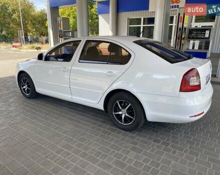 Білий Шкода Октавія, об'ємом двигуна 1.6 л та пробігом 262 тис. км за 7500 $, фото 9 на Automoto.ua