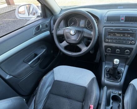 Белый Шкода Октавия, объемом двигателя 1.6 л и пробегом 380 тыс. км за 6150 $, фото 13 на Automoto.ua