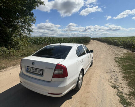 Білий Шкода Октавія, об'ємом двигуна 1.8 л та пробігом 167 тис. км за 9400 $, фото 1 на Automoto.ua