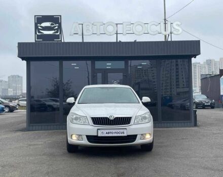 Белый Шкода Октавия, объемом двигателя 1.8 л и пробегом 155 тыс. км за 7990 $, фото 2 на Automoto.ua