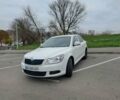 Белый Шкода Октавия, объемом двигателя 1.6 л и пробегом 240 тыс. км за 7600 $, фото 1 на Automoto.ua