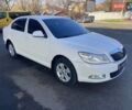 Белый Шкода Октавия, объемом двигателя 1.6 л и пробегом 195 тыс. км за 7800 $, фото 3 на Automoto.ua