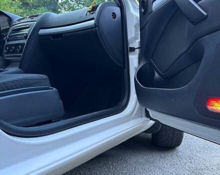 Білий Шкода Октавія, об'ємом двигуна 1.8 л та пробігом 184 тис. км за 8500 $, фото 6 на Automoto.ua