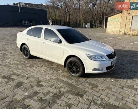 Білий Шкода Октавія, об'ємом двигуна 1.6 л та пробігом 76 тис. км за 9900 $, фото 4 на Automoto.ua