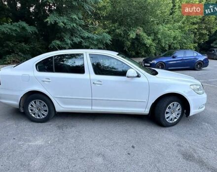 Білий Шкода Октавія, об'ємом двигуна 1.8 л та пробігом 184 тис. км за 8500 $, фото 19 на Automoto.ua