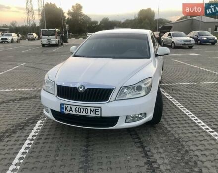 Білий Шкода Октавія, об'ємом двигуна 1.6 л та пробігом 179 тис. км за 7900 $, фото 1 на Automoto.ua