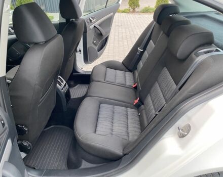 Белый Шкода Октавия, объемом двигателя 1.6 л и пробегом 189 тыс. км за 8999 $, фото 18 на Automoto.ua