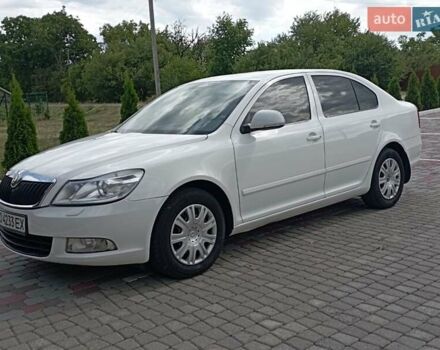 Шкода Октавия 2011 в Полтаве на Automoto.ua Белый Шкода Октавия, объемом двигателя 1.6 л и пробегом 300 тыс. км за 8500 $, фото 6 на Automoto.ua