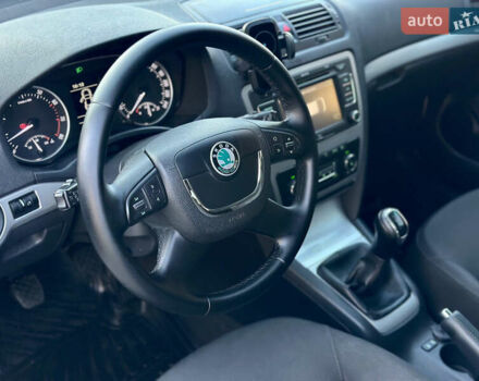 Белый Шкода Октавия, объемом двигателя 1.39 л и пробегом 275 тыс. км за 8200 $, фото 59 на Automoto.ua