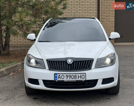 Білий Шкода Октавія, об'ємом двигуна 1.6 л та пробігом 270 тис. км за 6800 $, фото 3 на Automoto.ua
