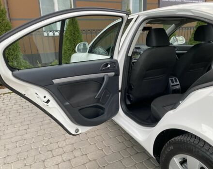 Белый Шкода Октавия, объемом двигателя 1.6 л и пробегом 189 тыс. км за 8999 $, фото 17 на Automoto.ua