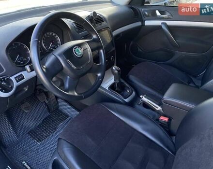 Белый Шкода Октавия, объемом двигателя 1.6 л и пробегом 195 тыс. км за 7800 $, фото 16 на Automoto.ua