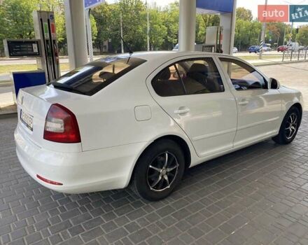 Білий Шкода Октавія, об'ємом двигуна 1.6 л та пробігом 262 тис. км за 7500 $, фото 5 на Automoto.ua