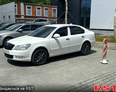 Белый Шкода Октавия, объемом двигателя 1.6 л и пробегом 202 тыс. км за 8500 $, фото 4 на Automoto.ua