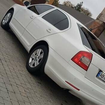 Белый Шкода Октавия, объемом двигателя 1.6 л и пробегом 264 тыс. км за 6728 $, фото 4 на Automoto.ua