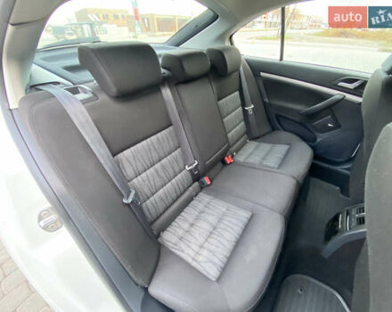 Білий Шкода Октавія, об'ємом двигуна 1.6 л та пробігом 189 тис. км за 8999 $, фото 23 на Automoto.ua