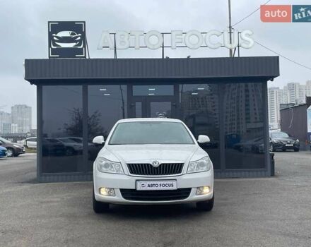 Белый Шкода Октавия, объемом двигателя 1.8 л и пробегом 155 тыс. км за 7990 $, фото 2 на Automoto.ua