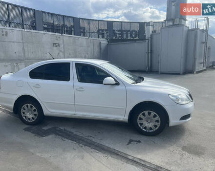 Білий Шкода Октавія, об'ємом двигуна 1.6 л та пробігом 280 тис. км за 5900 $, фото 8 на Automoto.ua