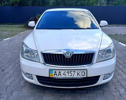 Белый Шкода Октавия, объемом двигателя 1.8 л и пробегом 250 тыс. км за 6500 $, фото 2 на Automoto.ua