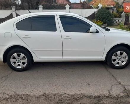 Белый Шкода Октавия, объемом двигателя 1.8 л и пробегом 180 тыс. км за 8200 $, фото 2 на Automoto.ua