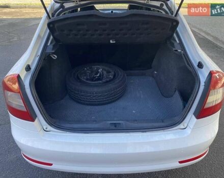 Белый Шкода Октавия, объемом двигателя 1.6 л и пробегом 195 тыс. км за 7800 $, фото 30 на Automoto.ua