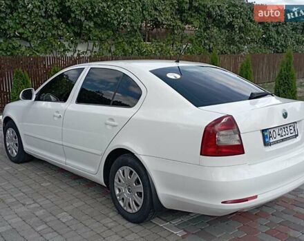 Шкода Октавия 2011 в Полтаве на Automoto.ua Белый Шкода Октавия, объемом двигателя 1.6 л и пробегом 300 тыс. км за 8500 $, фото 5 на Automoto.ua