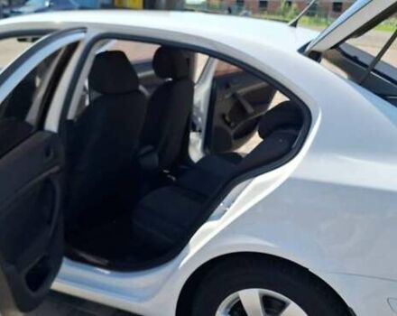 Білий Шкода Октавія, об'ємом двигуна 1.6 л та пробігом 138 тис. км за 7600 $, фото 1 на Automoto.ua