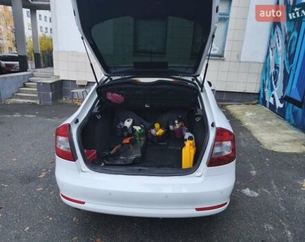 Белый Шкода Октавия, объемом двигателя 1.6 л и пробегом 209 тыс. км за 8700 $, фото 15 на Automoto.ua