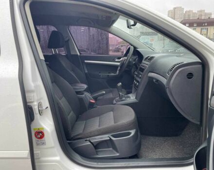 Белый Шкода Октавия, объемом двигателя 1.8 л и пробегом 155 тыс. км за 7990 $, фото 11 на Automoto.ua
