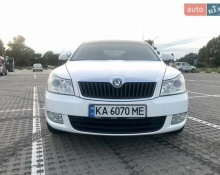 Білий Шкода Октавія, об'ємом двигуна 1.6 л та пробігом 179 тис. км за 7900 $, фото 8 на Automoto.ua