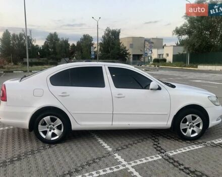Білий Шкода Октавія, об'ємом двигуна 1.6 л та пробігом 179 тис. км за 7900 $, фото 6 на Automoto.ua
