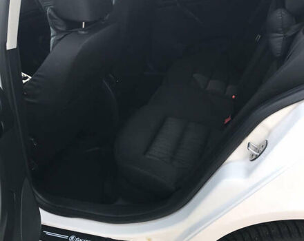 Белый Шкода Октавия, объемом двигателя 1.6 л и пробегом 332 тыс. км за 7700 $, фото 6 на Automoto.ua