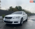 Белый Шкода Октавия, объемом двигателя 1.6 л и пробегом 220 тыс. км за 7399 $, фото 1 на Automoto.ua