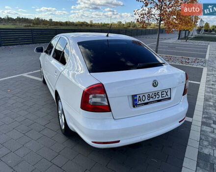 Белый Шкода Октавия, объемом двигателя 1.6 л и пробегом 242 тыс. км за 8100 $, фото 6 на Automoto.ua