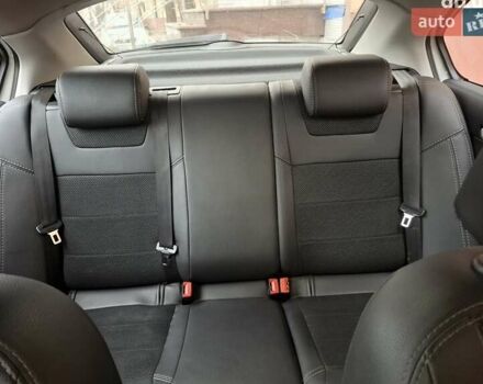 Белый Шкода Октавия, объемом двигателя 1.6 л и пробегом 448 тыс. км за 8500 $, фото 5 на Automoto.ua