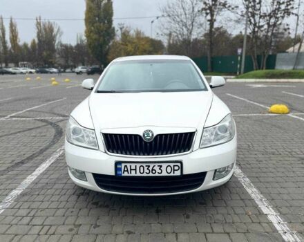 Белый Шкода Октавия, объемом двигателя 1.8 л и пробегом 180 тыс. км за 7200 $, фото 2 на Automoto.ua
