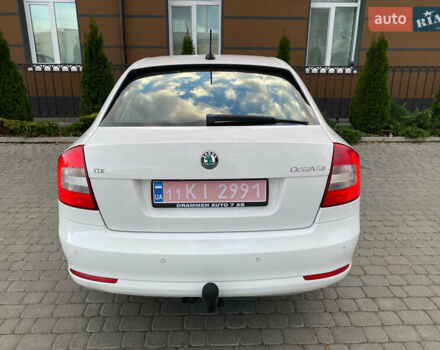 Білий Шкода Октавія, об'ємом двигуна 1.6 л та пробігом 189 тис. км за 8999 $, фото 7 на Automoto.ua