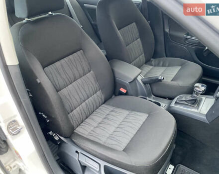 Білий Шкода Октавія, об'ємом двигуна 1.6 л та пробігом 189 тис. км за 8999 $, фото 18 на Automoto.ua