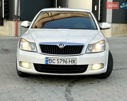 Білий Шкода Октавія, об'ємом двигуна 1.6 л та пробігом 312 тис. км за 6800 $, фото 1 на Automoto.ua