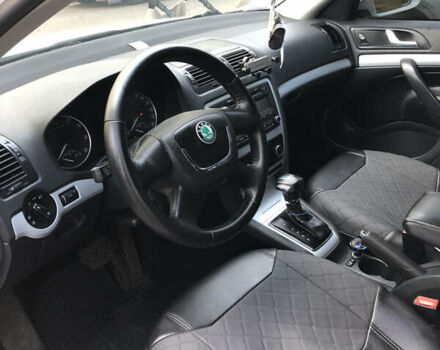 Белый Шкода Октавия, объемом двигателя 1.8 л и пробегом 240 тыс. км за 7500 $, фото 7 на Automoto.ua