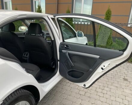 Белый Шкода Октавия, объемом двигателя 1.6 л и пробегом 189 тыс. км за 8999 $, фото 19 на Automoto.ua