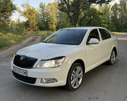 Білий Шкода Октавія, об'ємом двигуна 1.8 л та пробігом 303 тис. км за 6899 $, фото 12 на Automoto.ua